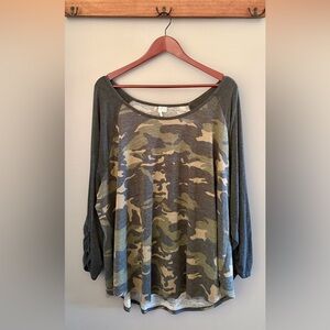 Green Women’s Camouflage Raglan 3/4 Rouched Sleeve Top, Scoop Neck, 3X, 22/24W